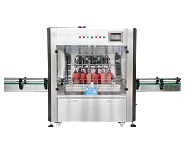 這才是真正的“加油”現(xiàn)場(chǎng)！食用油灌裝機(jī)正在現(xiàn)場(chǎng)加油